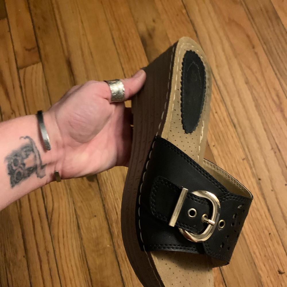Almost new black wedges 8 women